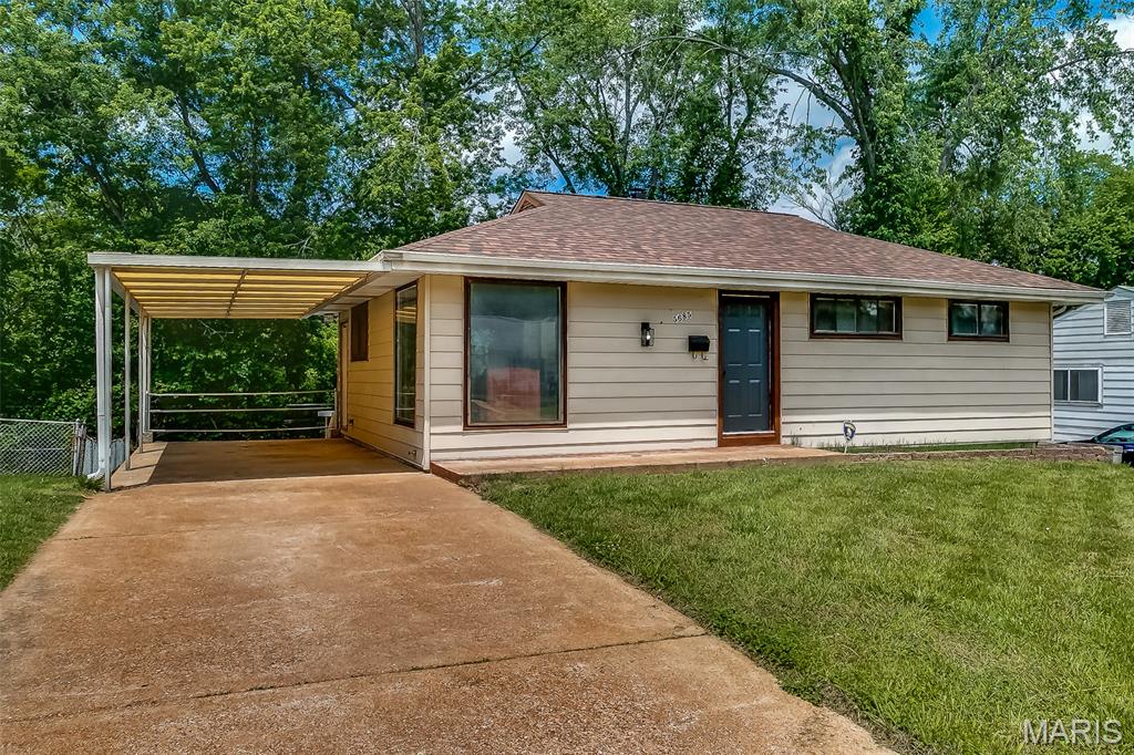 5685 Parchester Drive, Normandy, MO, 63121
