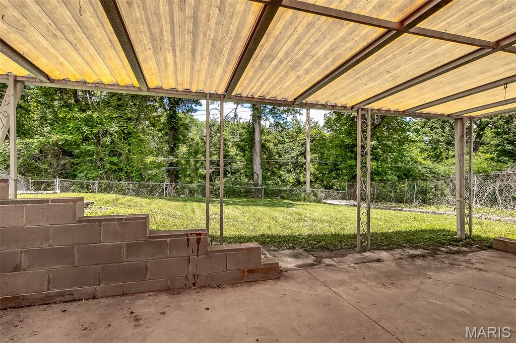 5685 Parchester Drive, Normandy, MO, 63121