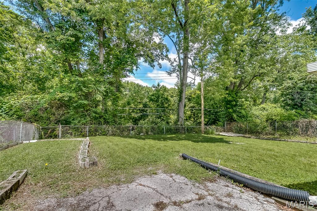 5685 Parchester Drive, Normandy, MO, 63121