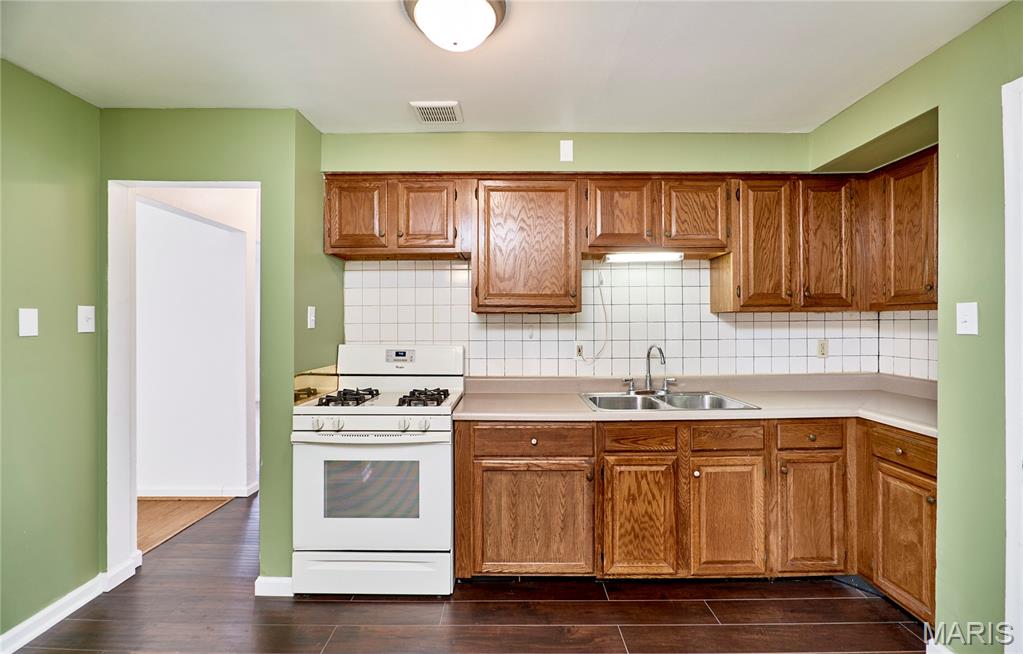 10075 Coburg Lands Drive, St Louis, MO, 63137