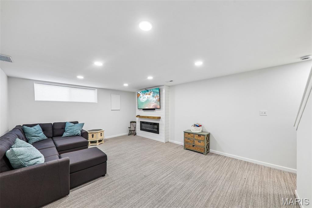 547 Schrader Farm Drive, St Peters, MO, 63376
