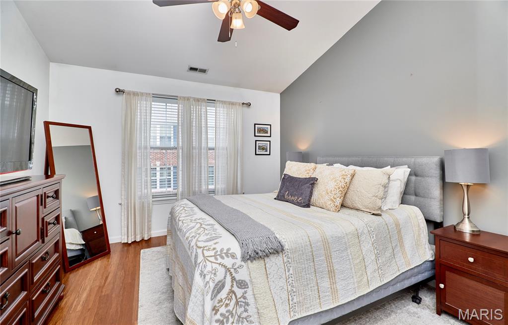 11087 Gravois Road #302, St Louis, MO, 63126