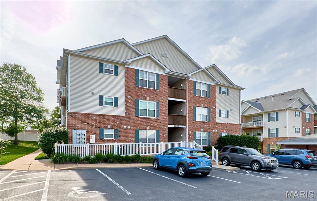 11087 Gravois Road #302, St Louis, MO, 63126