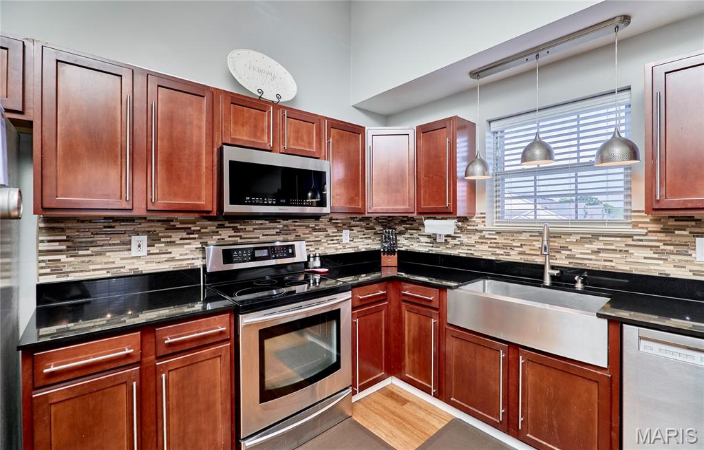 11087 Gravois Road #302, St Louis, MO, 63126