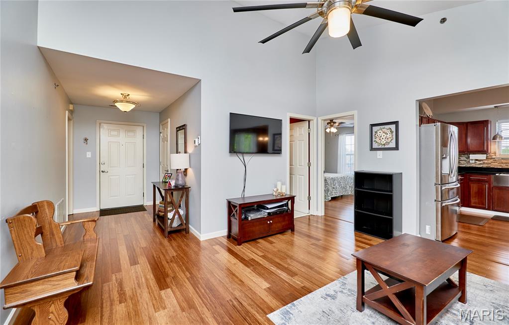 11087 Gravois Road #302, St Louis, MO, 63126