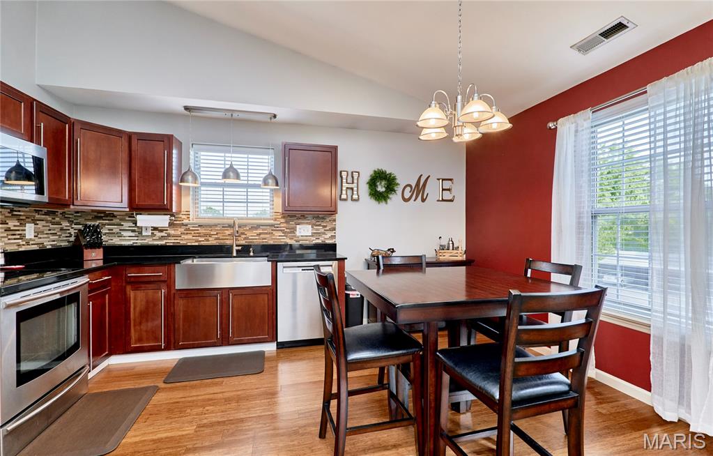 11087 Gravois Road #302, St Louis, MO, 63126