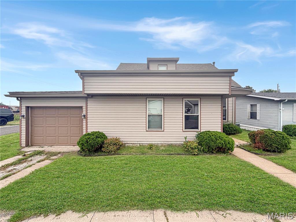 114 Park Avenue, Dupo, IL, 62239-1346
