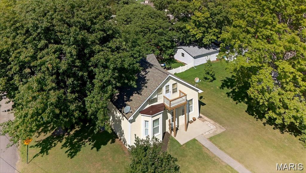 214 E Market Street, Columbia, IL, 62236-2224