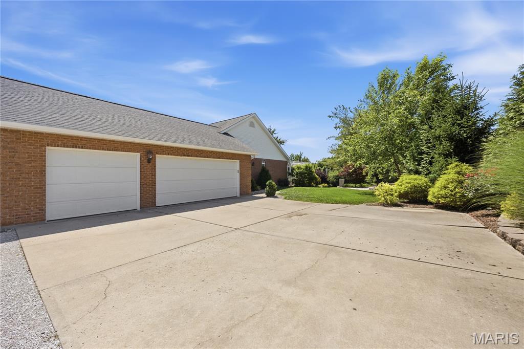 5326 Konarcik Road, Waterloo, IL, 62298-3138