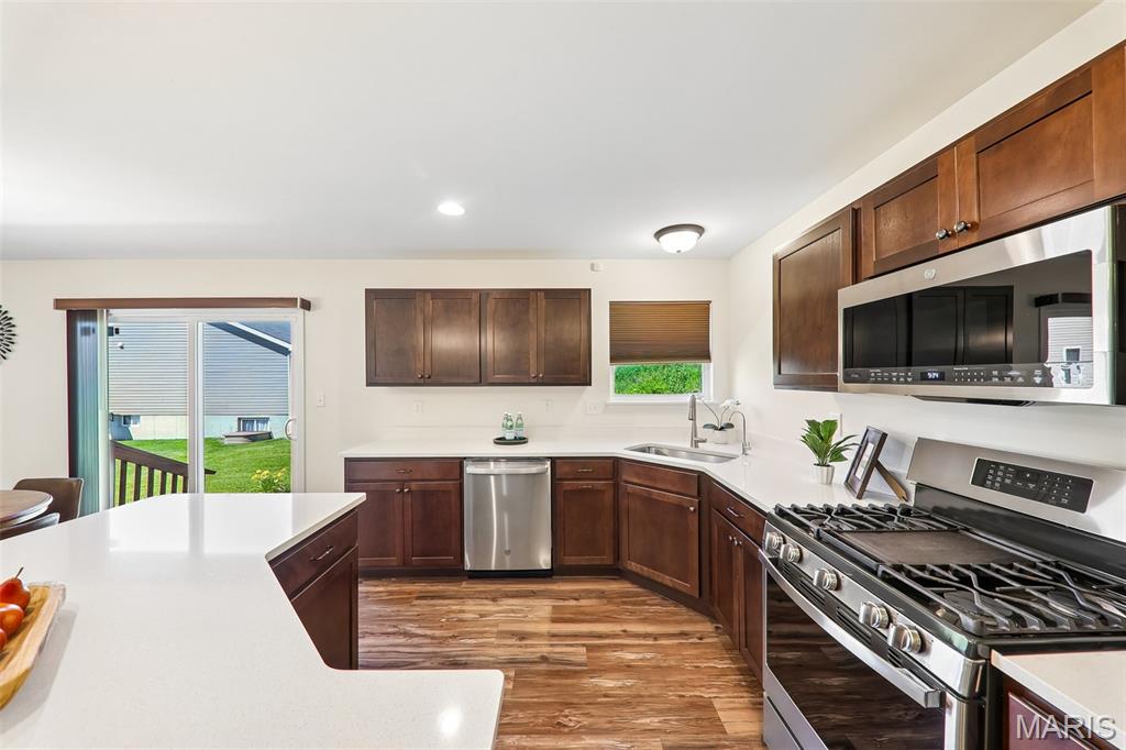 819 Cedar Bluff Way, Fenton, MO, 63026