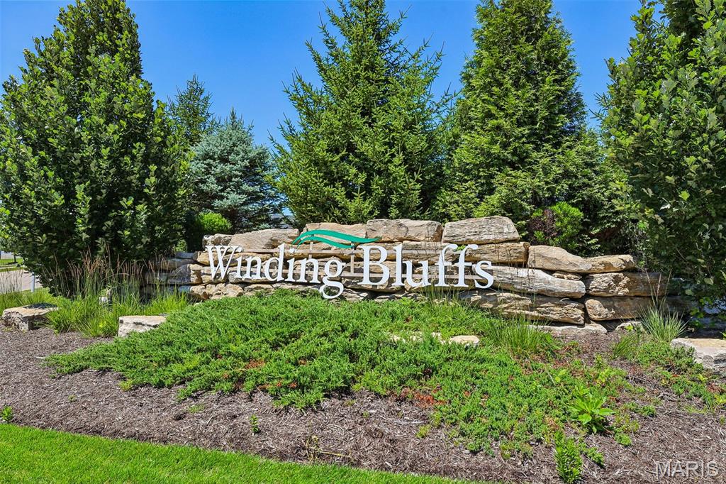 819 Cedar Bluff Way, Fenton, MO, 63026