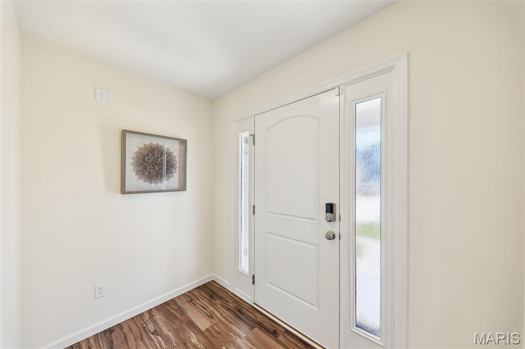 819 Cedar Bluff Way, Fenton, MO, 63026