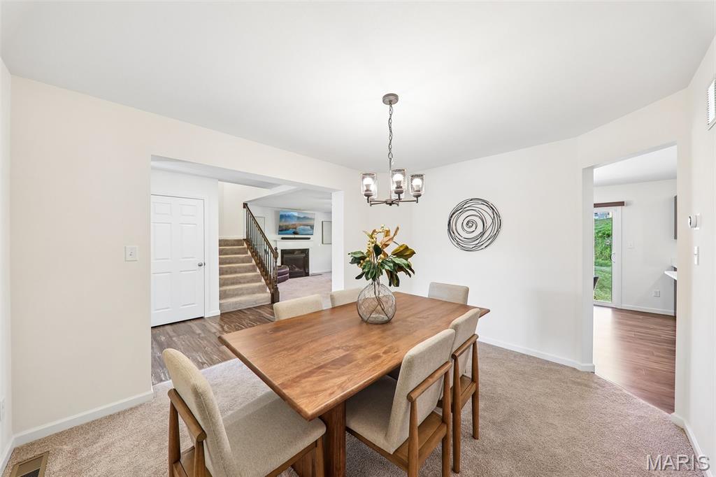 819 Cedar Bluff Way, Fenton, MO, 63026
