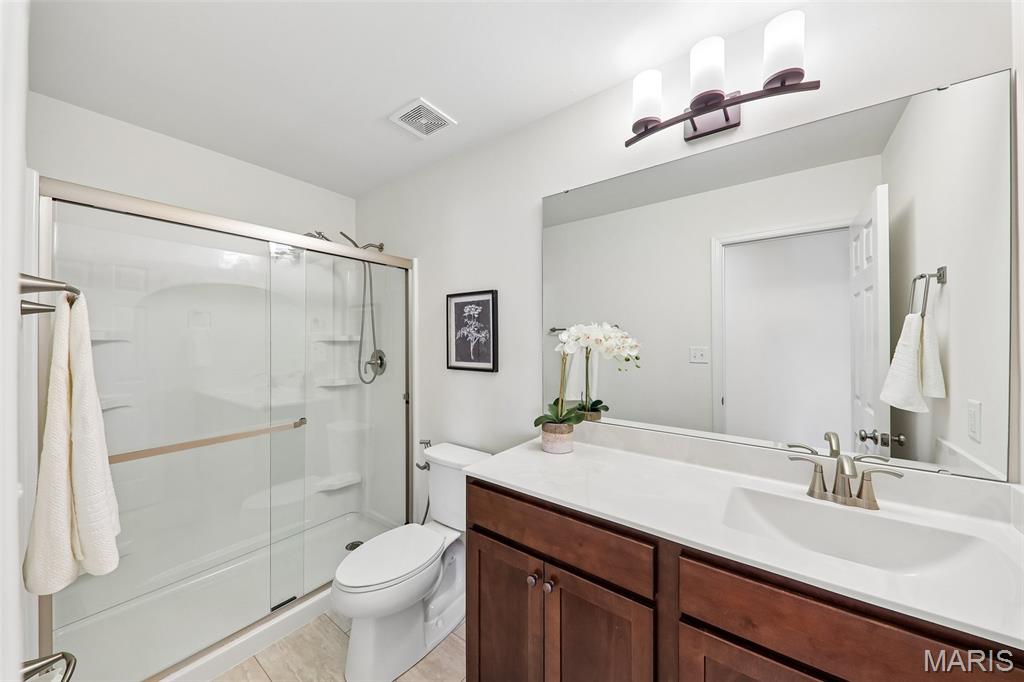 819 Cedar Bluff Way, Fenton, MO, 63026