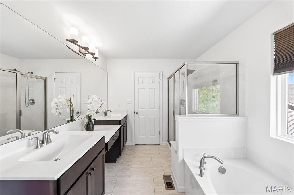 819 Cedar Bluff Way, Fenton, MO, 63026