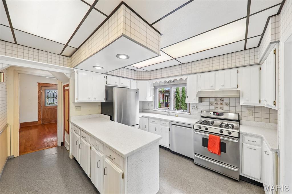 112 N Harrison Avenue, Kirkwood, MO, 63122