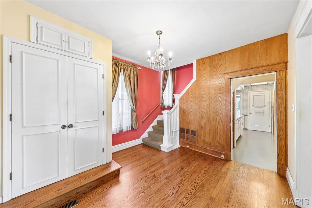 112 N Harrison Avenue, Kirkwood, MO, 63122