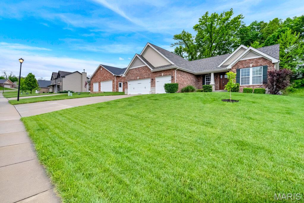 2350 Lake Shore Drive, Columbia, IL, 62236