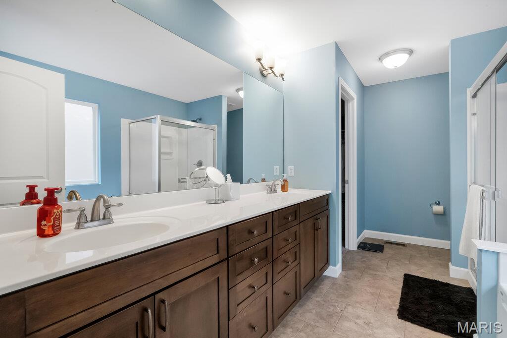 2350 Lake Shore Drive, Columbia, IL, 62236