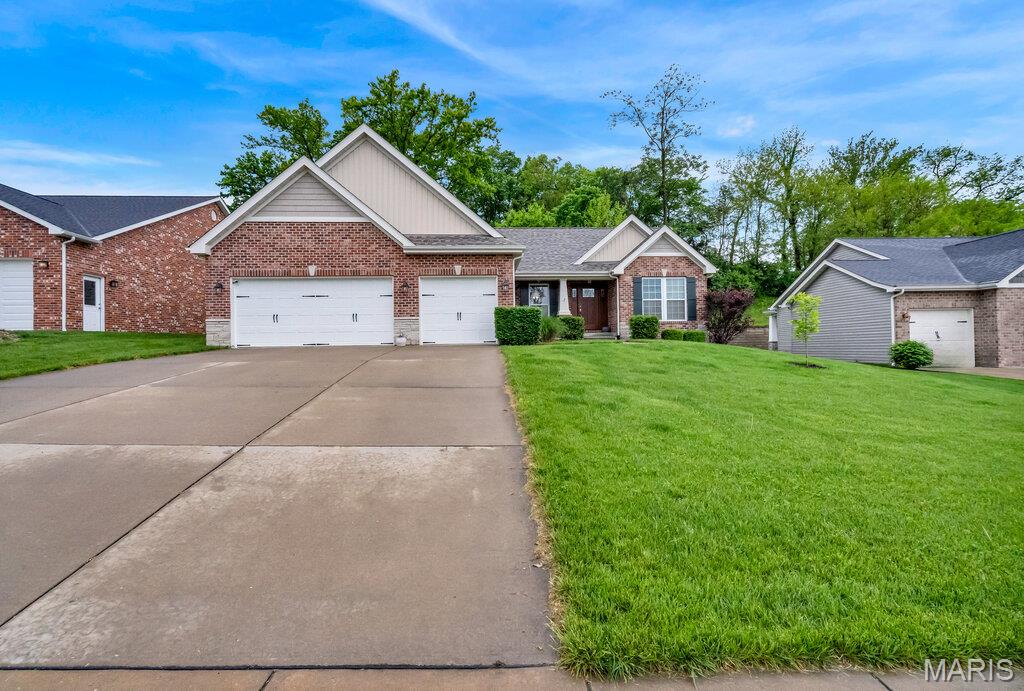2350 Lake Shore Drive, Columbia, IL, 62236