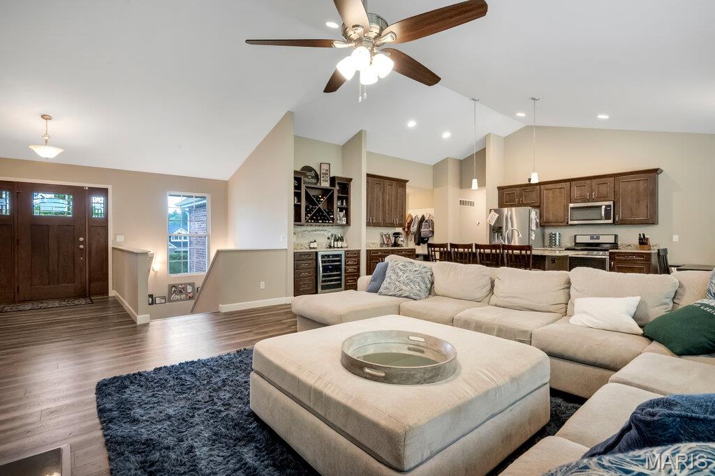 2350 Lake Shore Drive, Columbia, IL, 62236