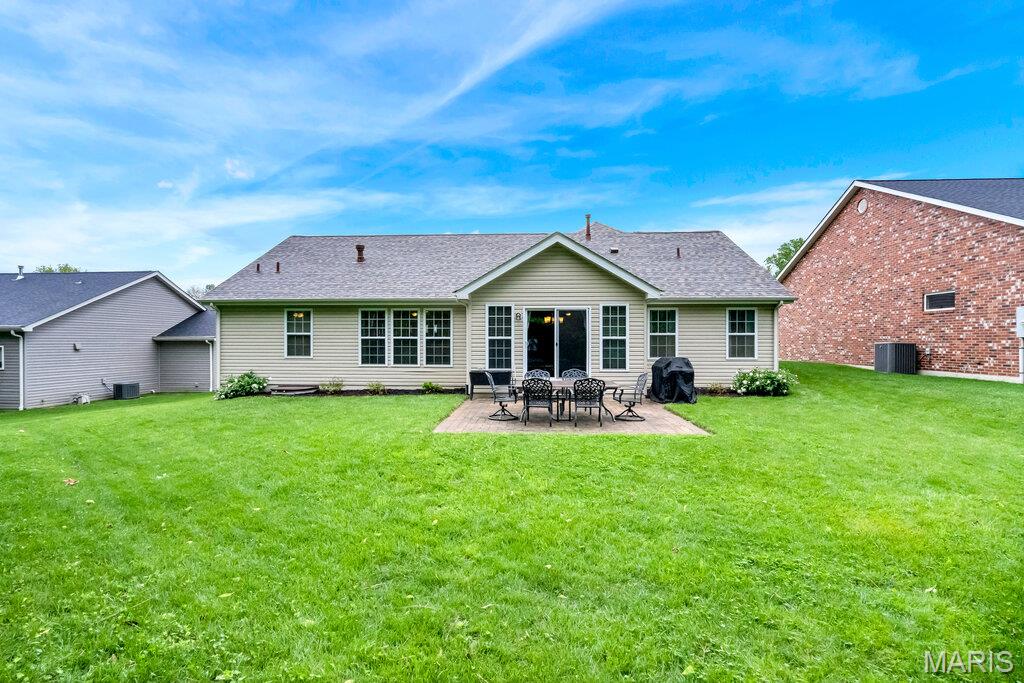 2350 Lake Shore Drive, Columbia, IL, 62236