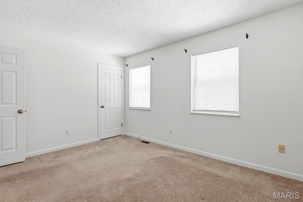 1736 Redbird Cove, St Louis, MO, 63144