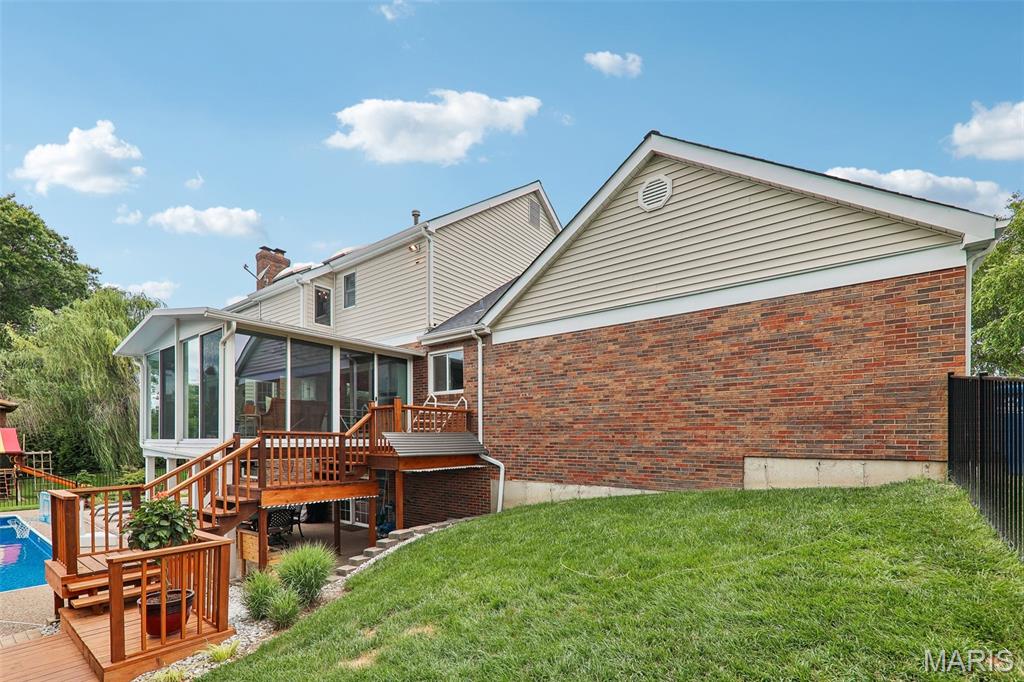240 Whiting Lane, Chesterfield, MO, 63005