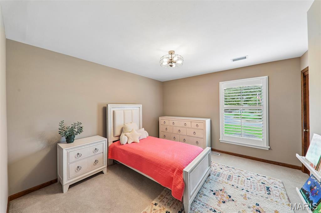 240 Whiting Lane, Chesterfield, MO, 63005