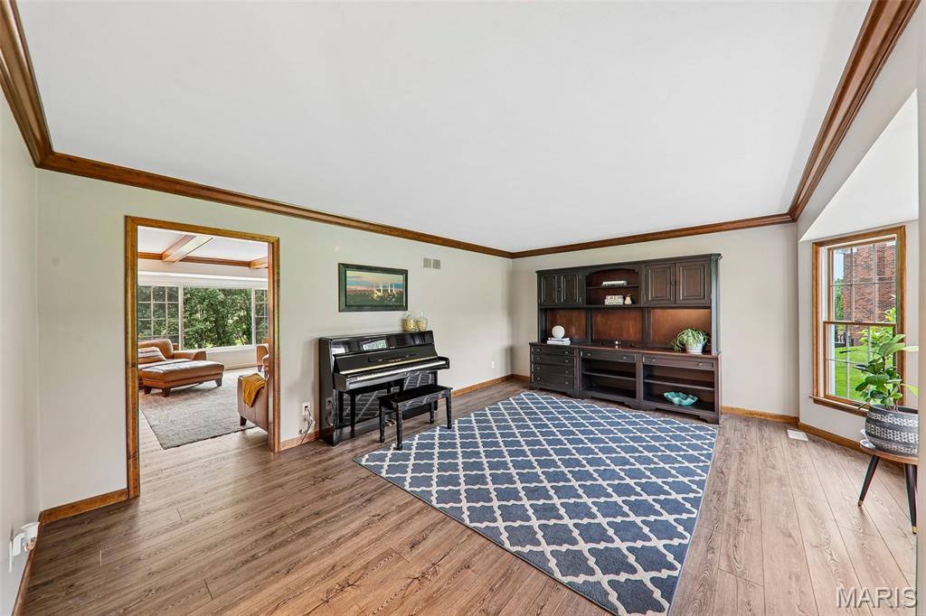 240 Whiting Lane, Chesterfield, MO, 63005