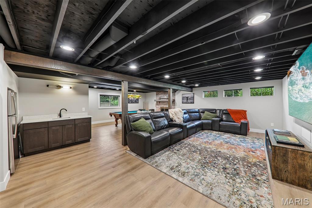 240 Whiting Lane, Chesterfield, MO, 63005
