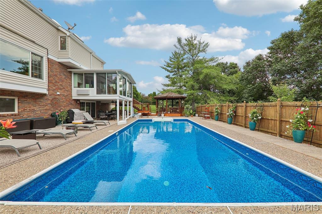 240 Whiting Lane, Chesterfield, MO, 63005