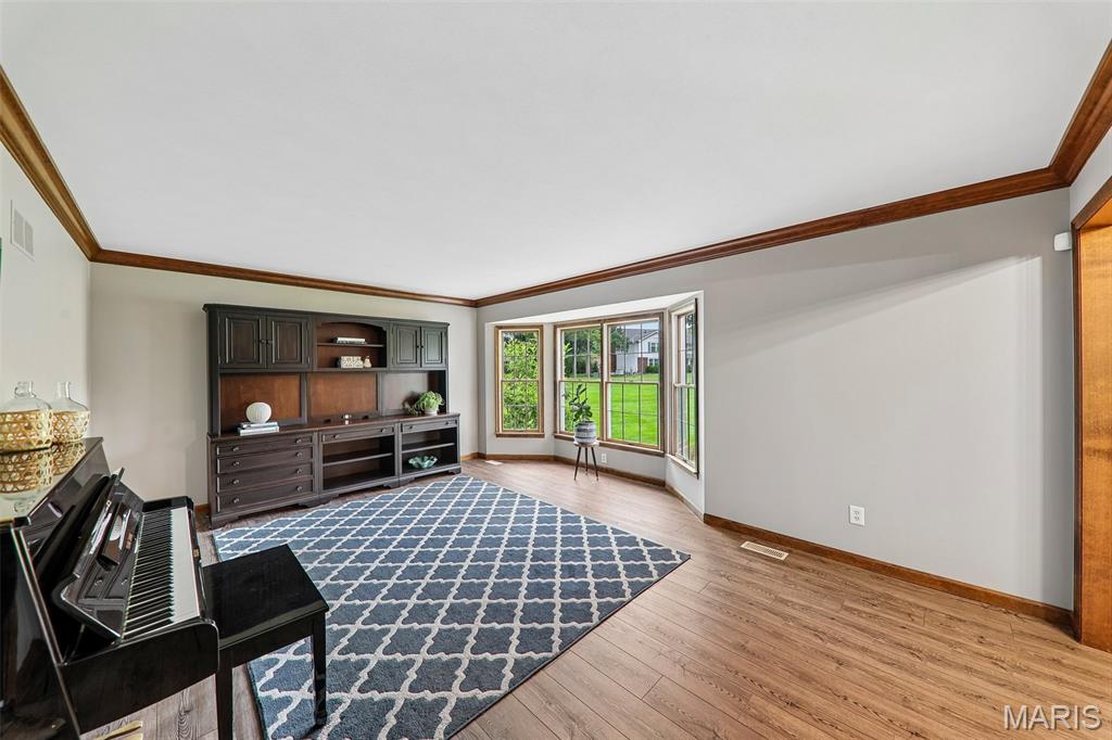 240 Whiting Lane, Chesterfield, MO, 63005