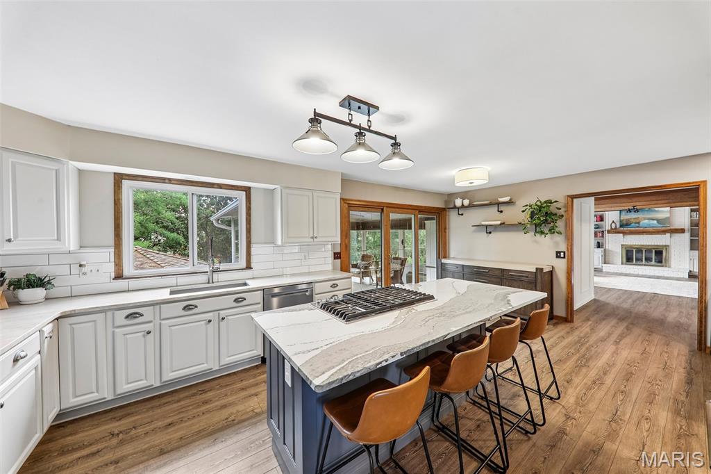 240 Whiting Lane, Chesterfield, MO, 63005