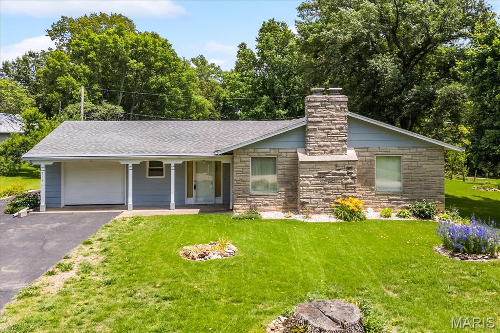 215 Lowell Drive, Columbia, IL, 62236