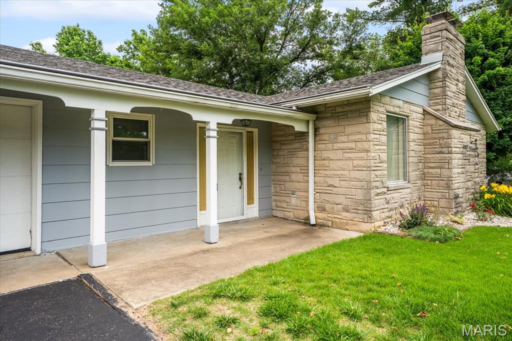215 Lowell Drive, Columbia, IL, 62236