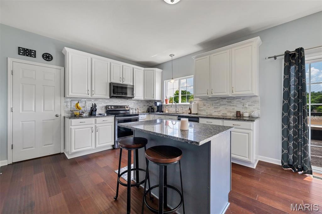 2 Doe Valley Court, O'Fallon, MO, 63366-1590