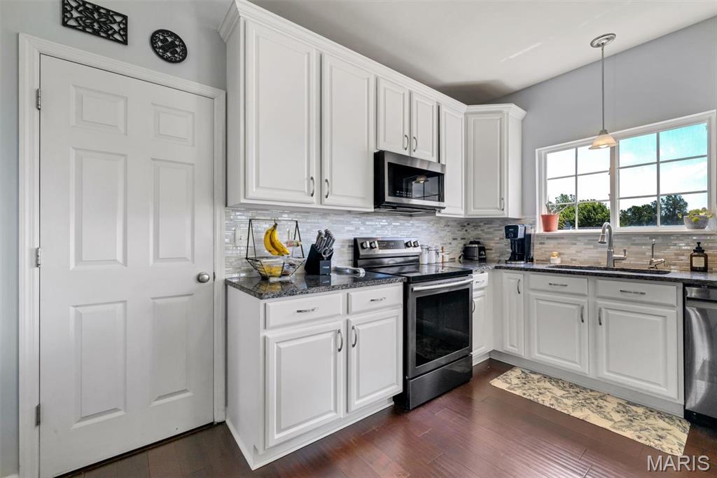 2 Doe Valley Court, O'Fallon, MO, 63366-1590