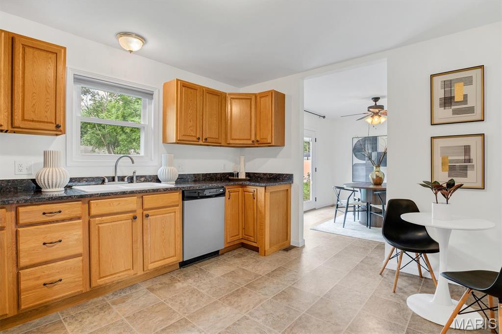 416 Richarz Drive, Fenton, MO, 63026