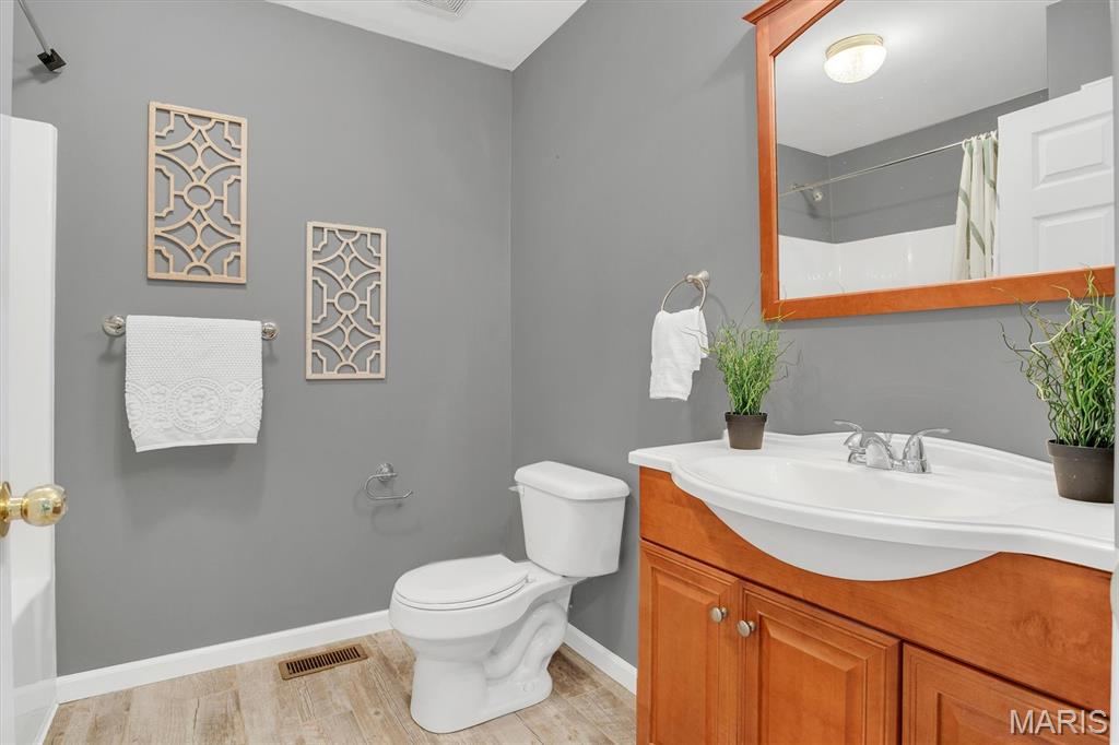 416 Richarz Drive, Fenton, MO, 63026