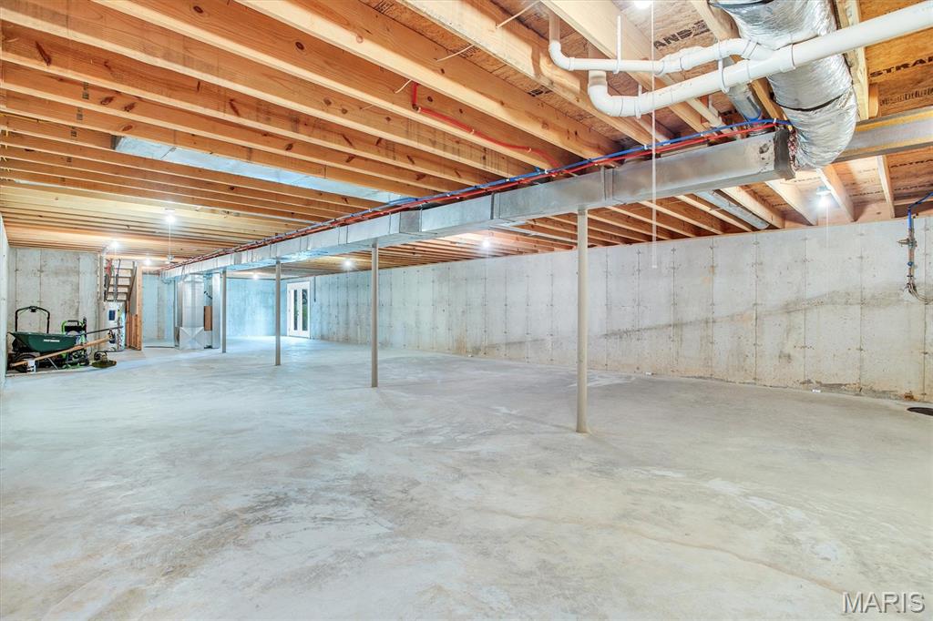 416 Richarz Drive, Fenton, MO, 63026