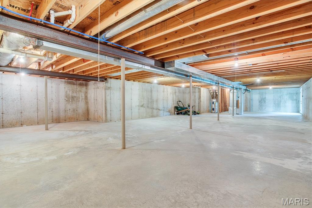 416 Richarz Drive, Fenton, MO, 63026