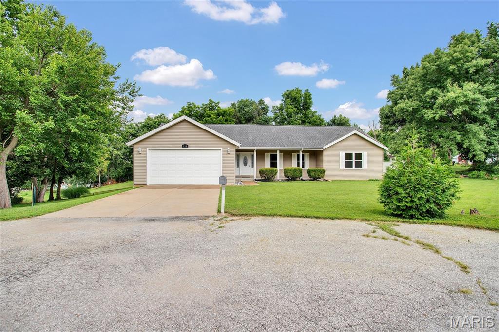 416 Richarz Drive, Fenton, MO, 63026