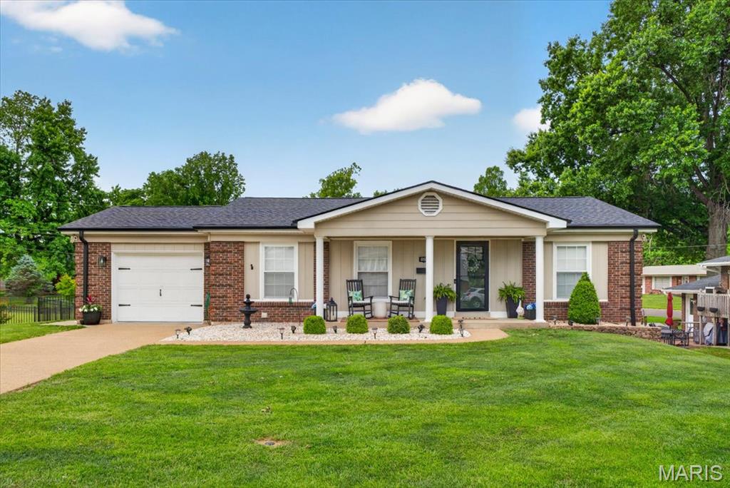 965 N Metter Avenue, Columbia, IL, 62236-1324