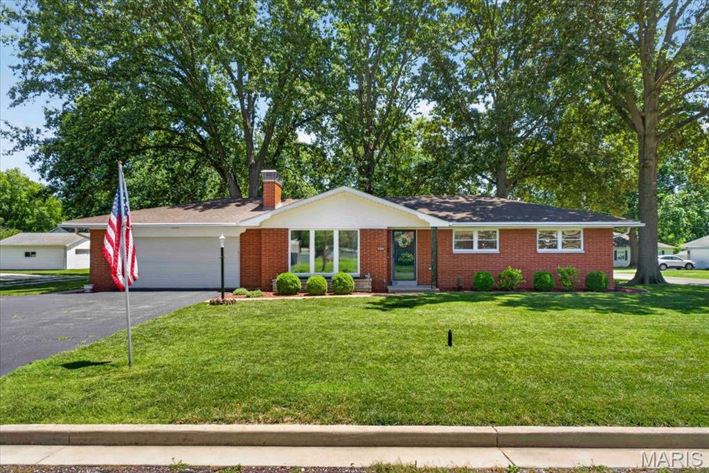 612 S Polk Street, Millstadt, IL, 62260-1328
