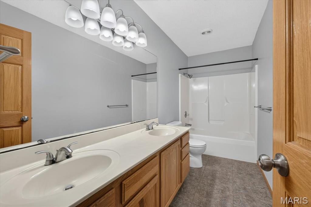 813 E Haven Drive, Waterloo, IL, 62298-2933