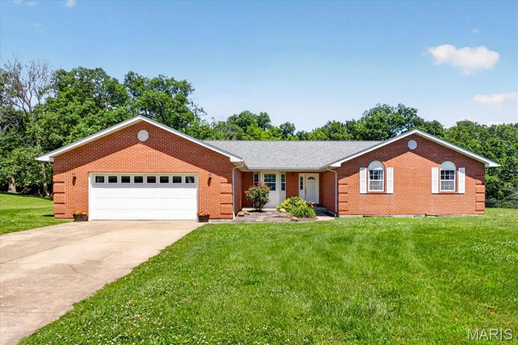 813 E Haven Drive, Waterloo, IL, 62298-2933