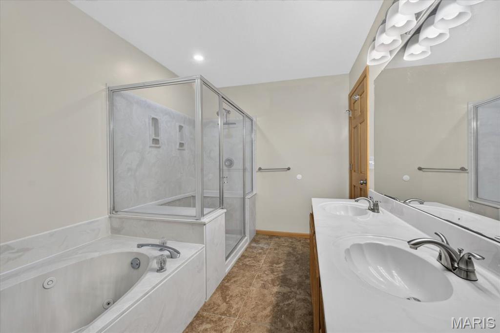 813 E Haven Drive, Waterloo, IL, 62298-2933