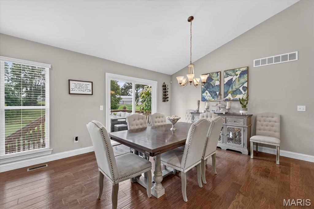 607 W Laura Court, Columbia, IL, 62236-4177