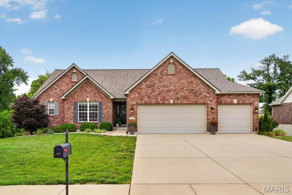 607 W Laura Court, Columbia, IL, 62236-4177